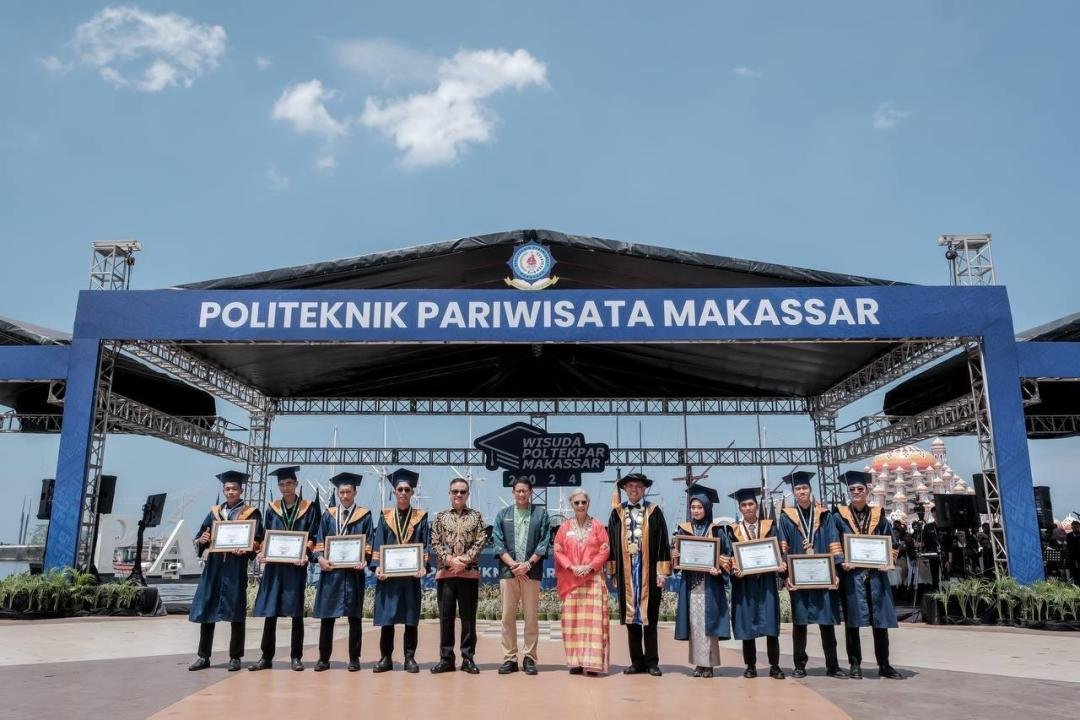 Wisudawan Poltekpar Makassar